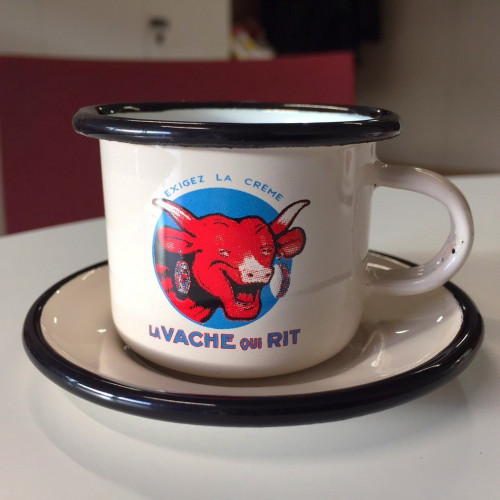 Tasse expresso émaillée avec soucoupe La vache qui rit® - Lot de 2 tasses avec soucoupe